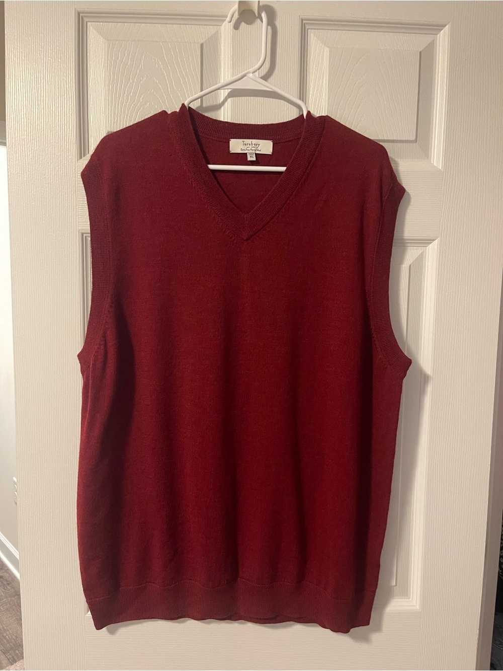 Turnbury Men's V-Neck Extra Fine Merino Wool Sweater Vest in Wine